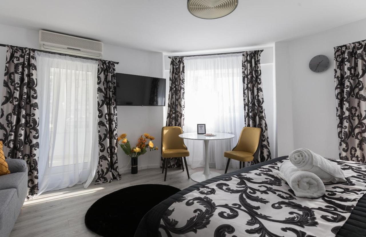 Lion'S Unirii Apartment Boekarest Buitenkant foto